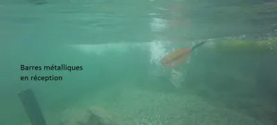 Barre métallique en réception du barrage